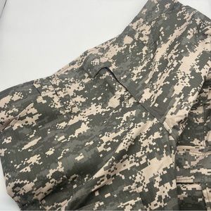 NWOTMen Combat Style Camo Cargo Pants Sz 33.5-36.5